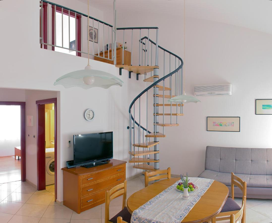 Apartament Pino Pula Zewnętrze zdjęcie