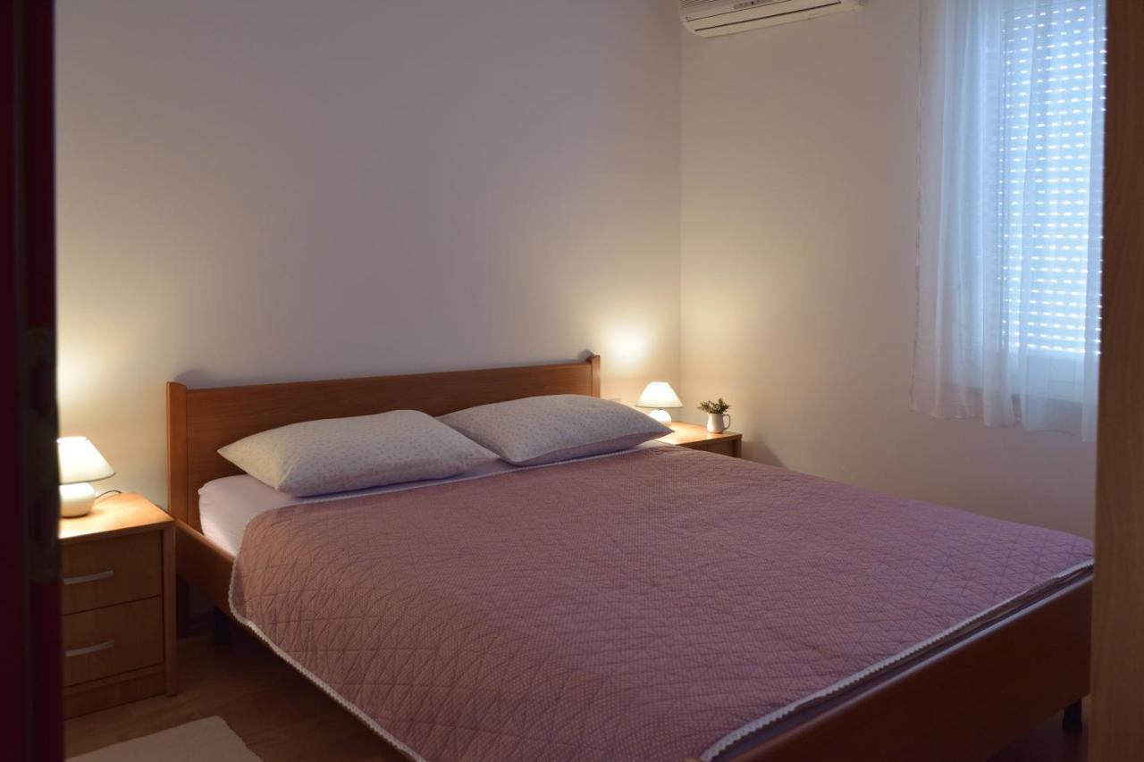 Apartament Pino Pula Zewnętrze zdjęcie