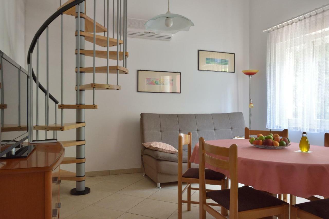 Apartament Pino Pula Zewnętrze zdjęcie